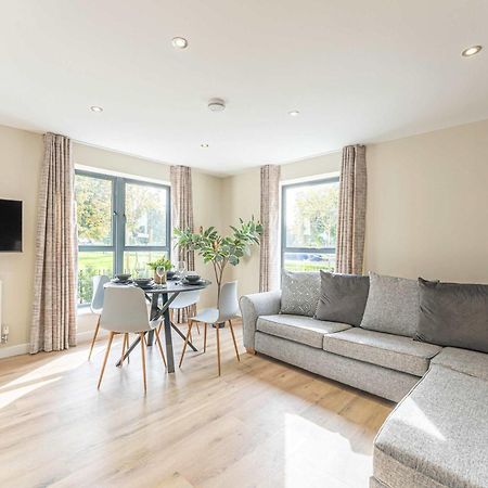 Stylish 2 Bedroom Apartments In Derby Bagian luar foto