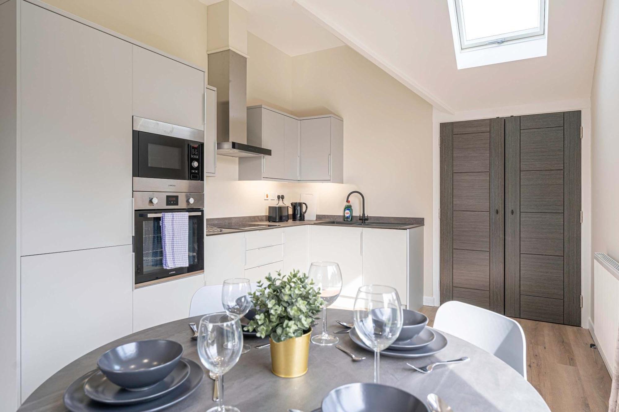 Stylish 2 Bedroom Apartments In Derby Bagian luar foto
