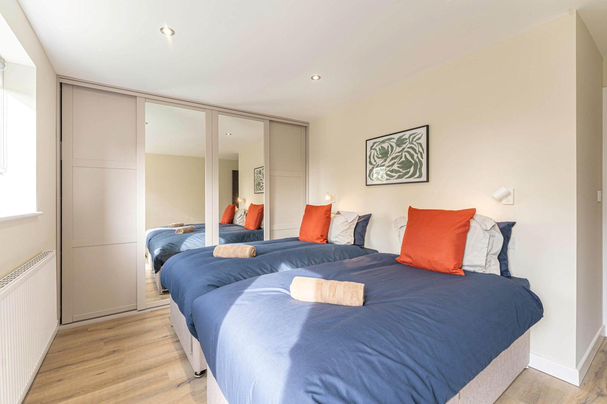 Stylish 2 Bedroom Apartments In Derby Bagian luar foto