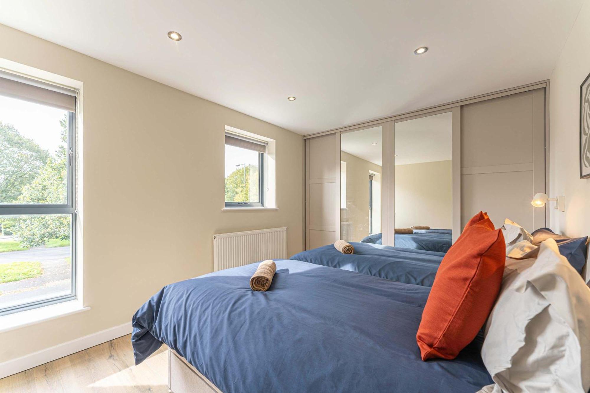 Stylish 2 Bedroom Apartments In Derby Bagian luar foto
