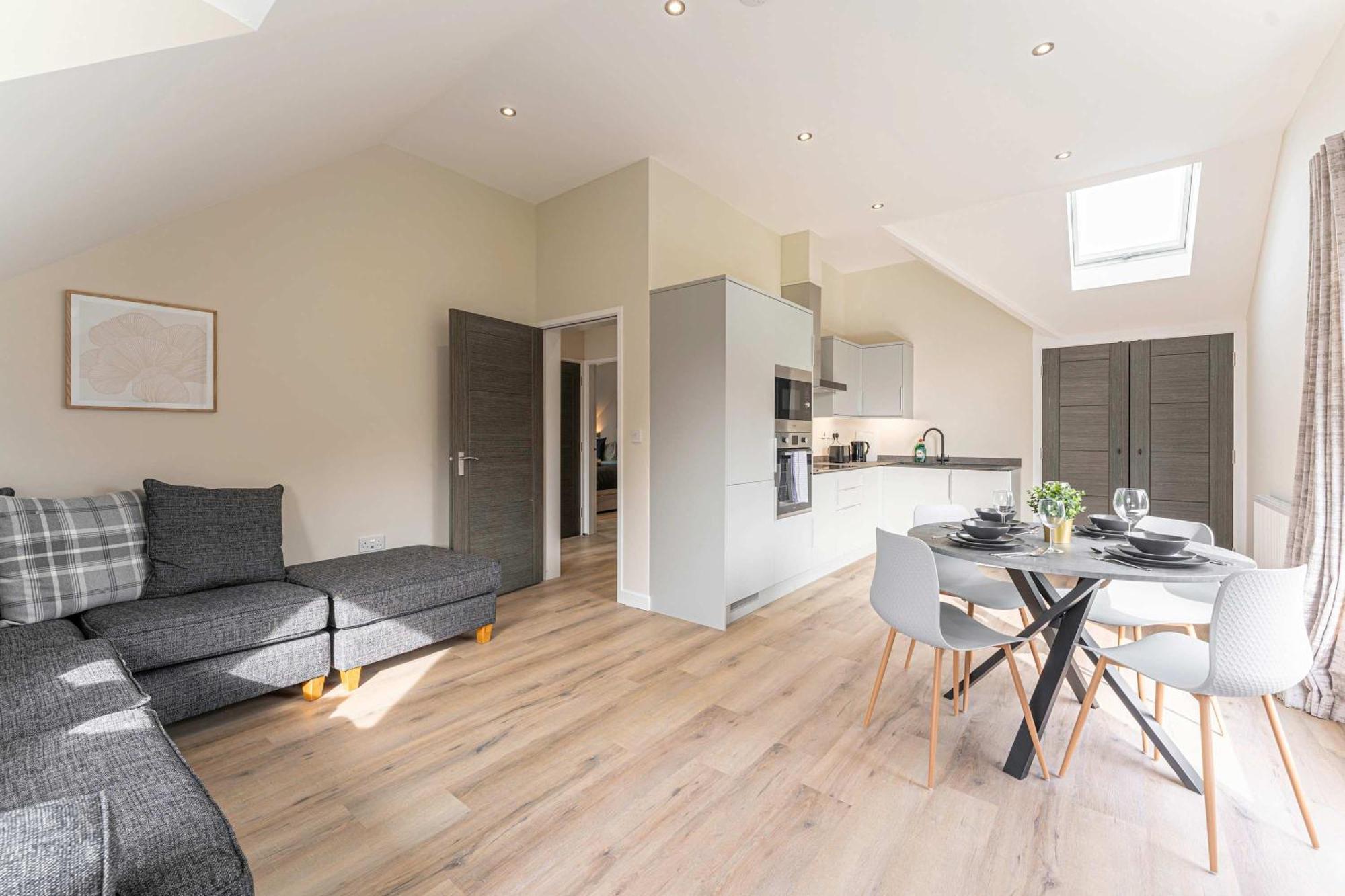 Stylish 2 Bedroom Apartments In Derby Bagian luar foto